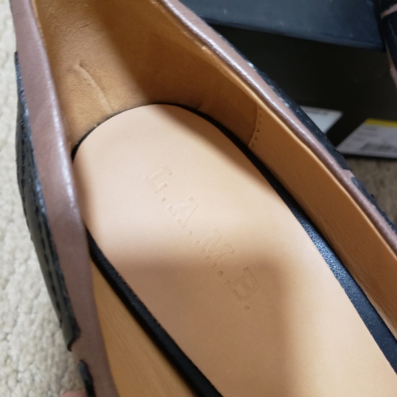 New in box L.A.M.B. Heels sz. 10 - Picture 7 of 7